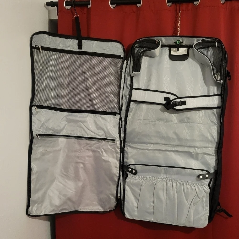 American Tourister bag appears